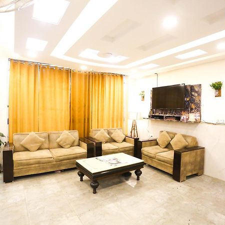 Hotel Aashiyana Új-Delhi Kültér fotó