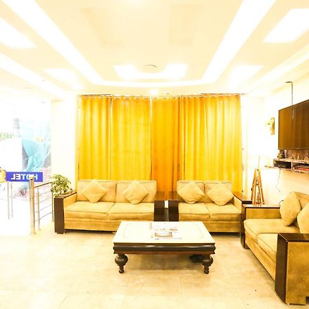 Hotel Aashiyana Új-Delhi Kültér fotó
