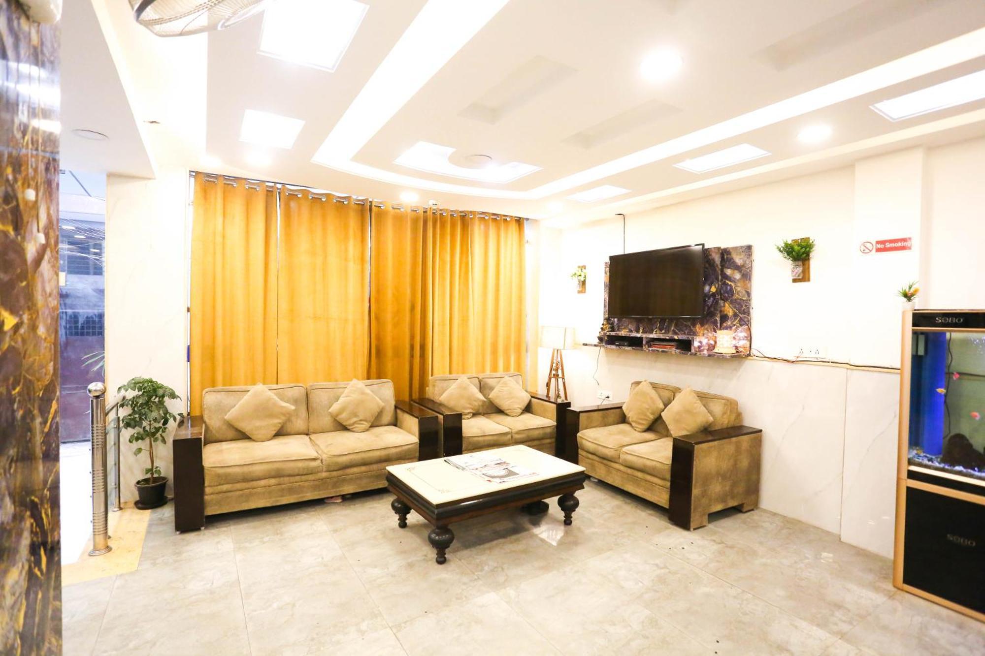 Hotel Aashiyana Új-Delhi Kültér fotó