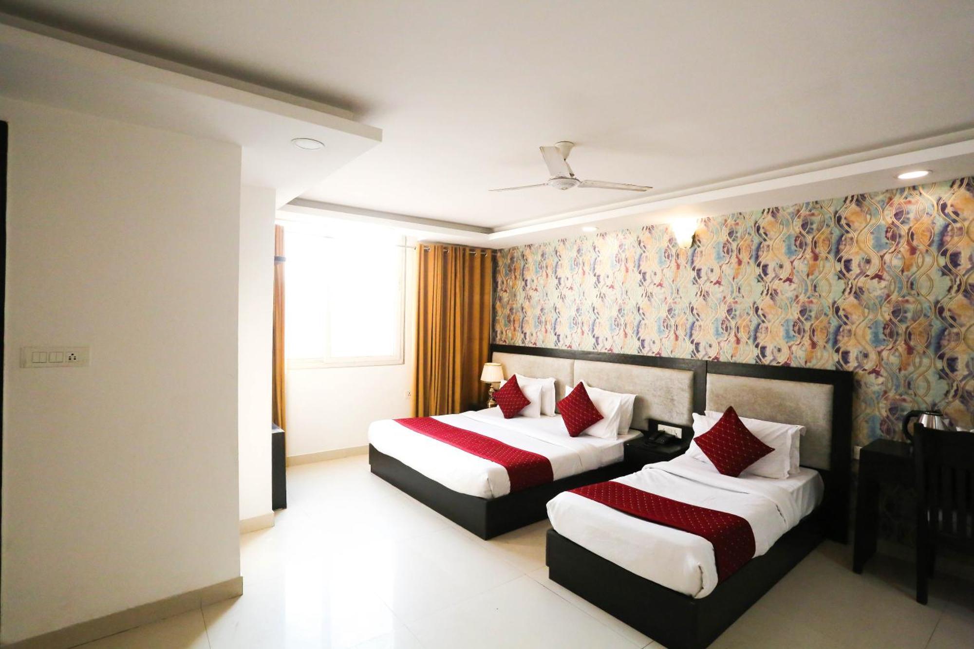 Hotel Aashiyana Új-Delhi Kültér fotó