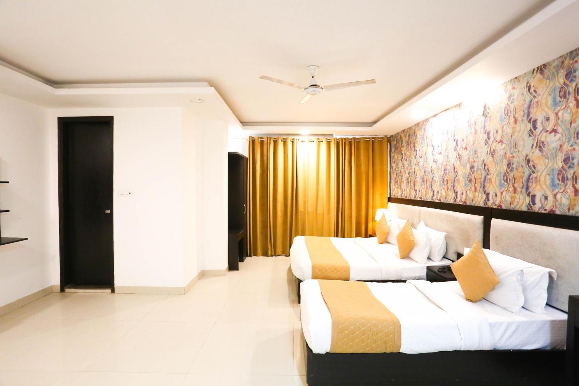 Hotel Aashiyana Új-Delhi Kültér fotó
