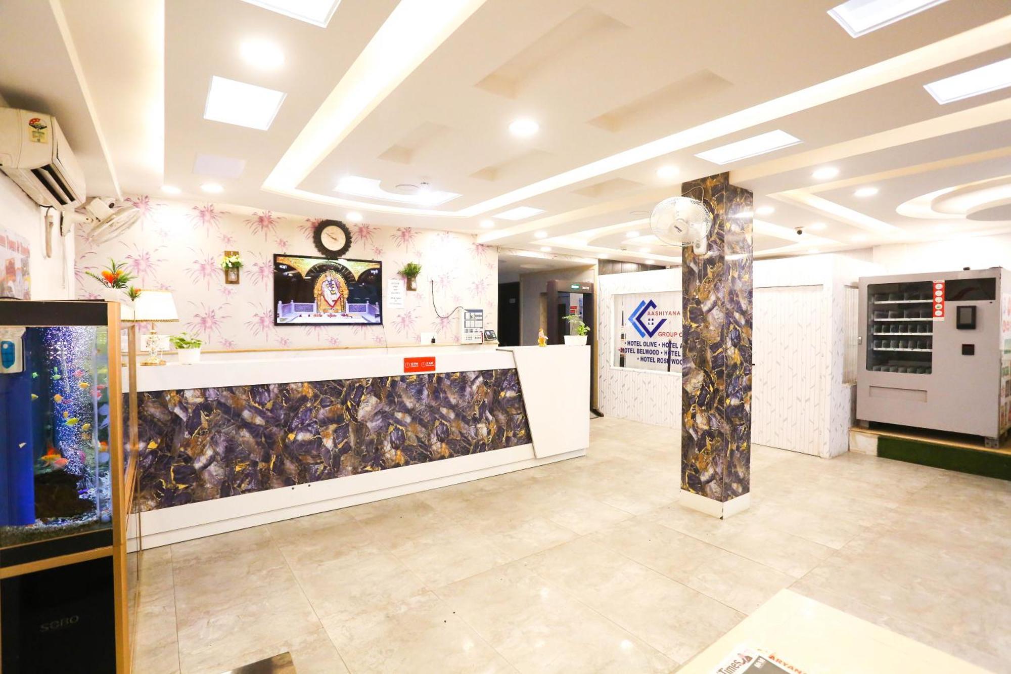 Hotel Aashiyana Új-Delhi Kültér fotó