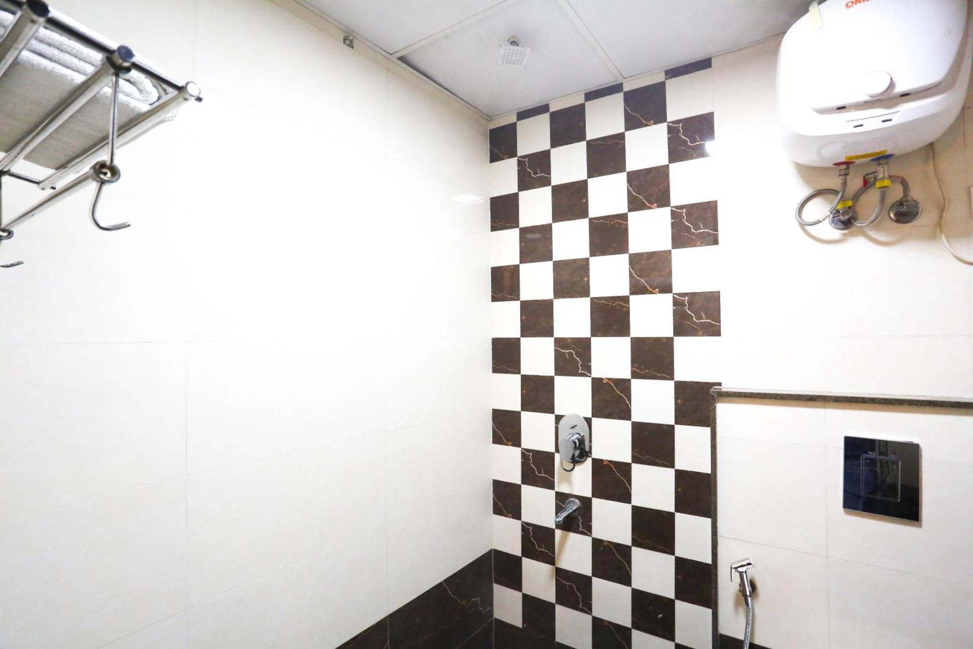 Hotel Aashiyana Új-Delhi Kültér fotó