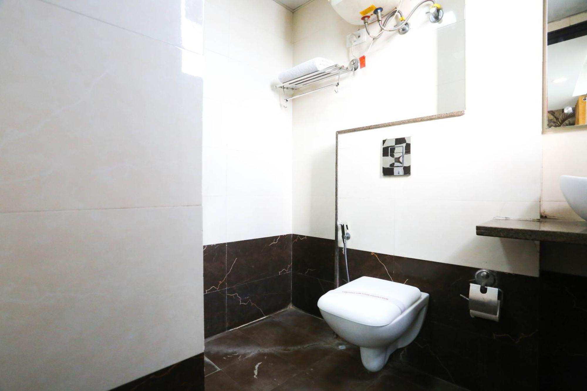 Hotel Aashiyana Új-Delhi Kültér fotó